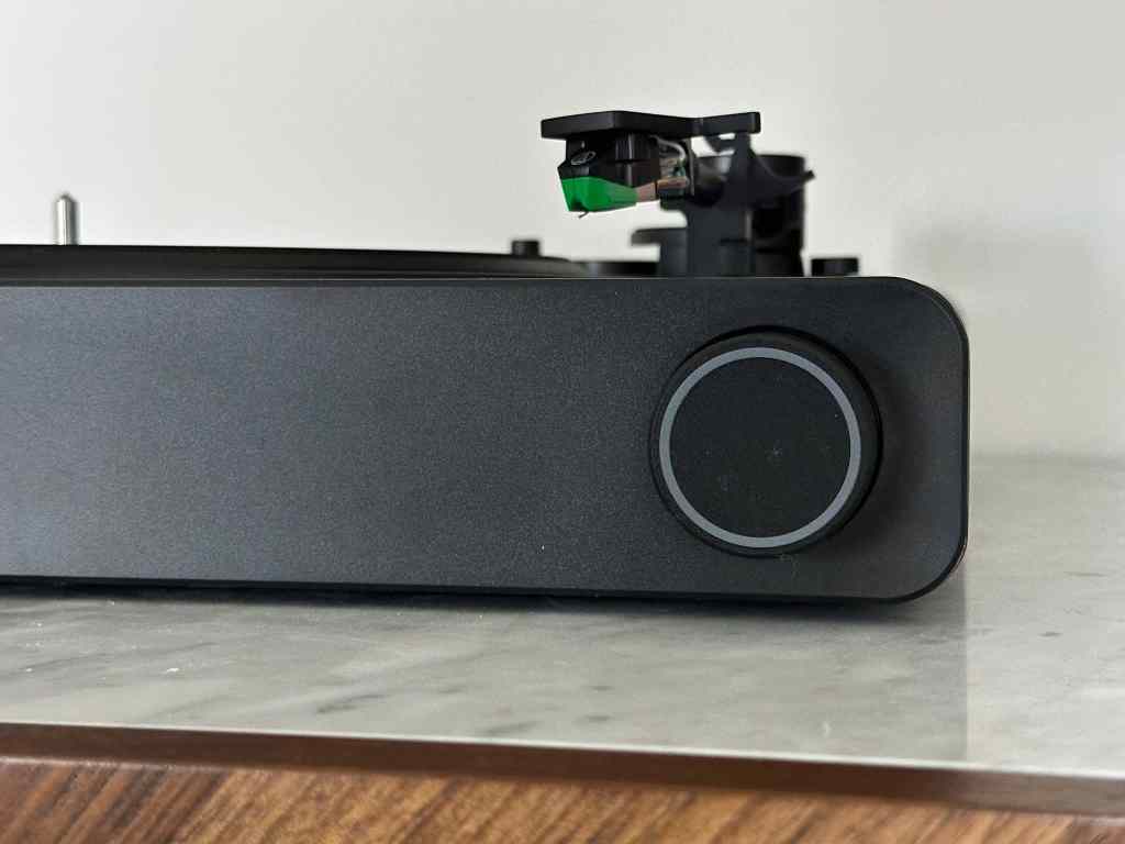 Victrola Carbon Stream Onyx Turntable front view