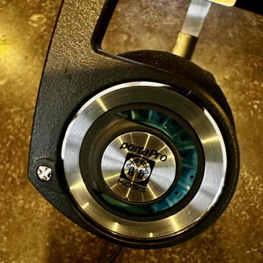 Primer plano de los auriculares Koss Porta Pro